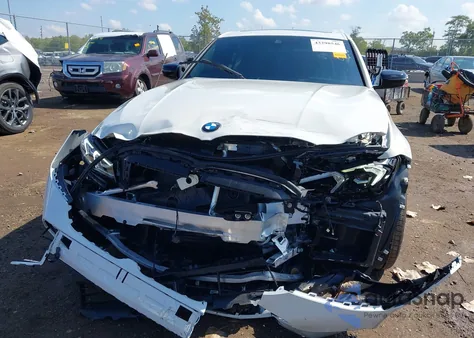 2025 BMW 3 Series 330I xDrive z USA, uszkodzony, nr VIN 3MW89CW0XS8F49860